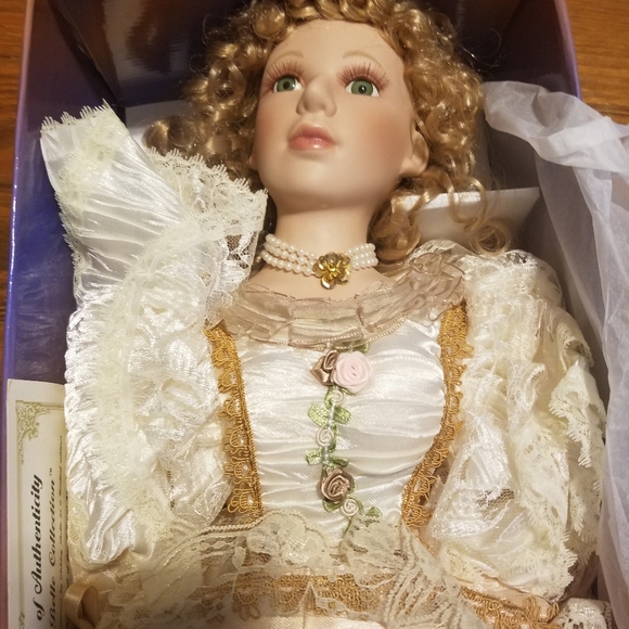 Ashley Belle Porcelain Kady doll - Picture 5 of 7